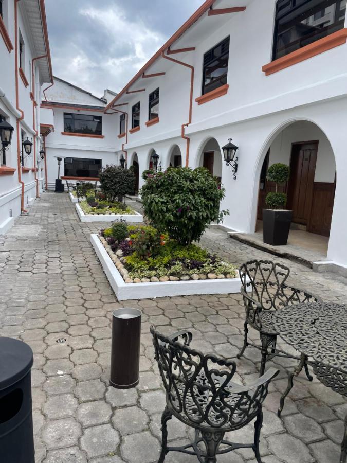 Hotel Ambassador Кито Экстерьер фото