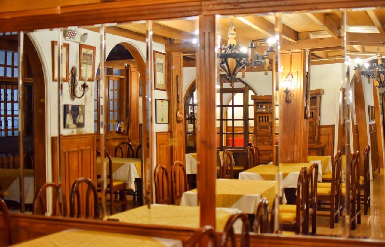 Hotel Ambassador Кито Экстерьер фото